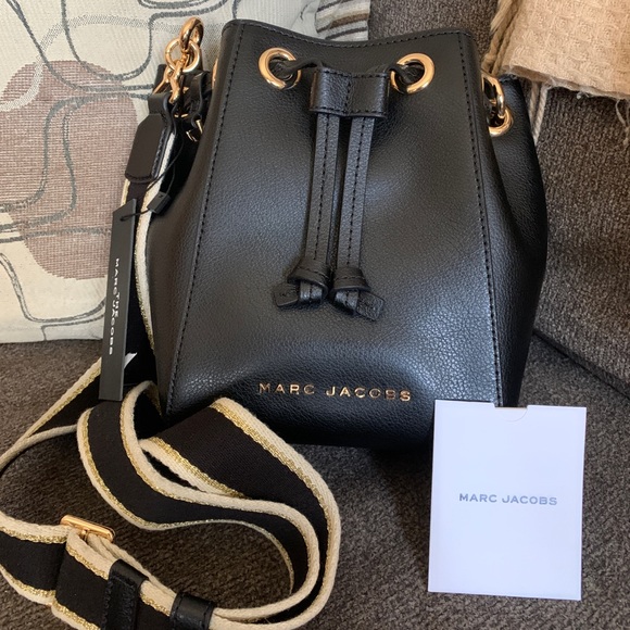 Marc Jacobs Handbags - Authentic THE MARC JACOBS Leather Drawstring bucket bag